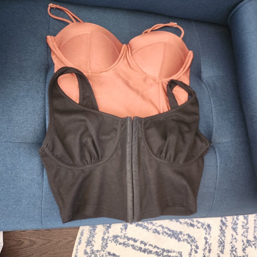 Cropped tank tops